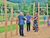 Christelle et Renato inaugurent le parcours avec le syndic, Christian Reber.