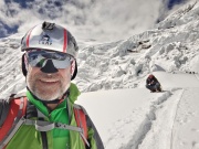 Prêt à affronter l'escalade des séracs à 6'200 m.