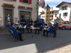 Fanfare l’Echo des Alpes, avec son nouveau directeur qui fait sa première abbaye Fanfare l’Echo des Alpes, avec son nouveau directeur qui fait sa première abbaye