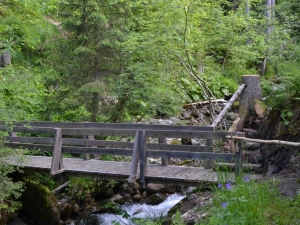 On peut de nouveau traverser la Raverette sans danger.