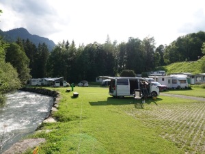 Caravanes et camping-car au bord de l’eau Caravanes et camping-car au bord de l’eau