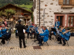 Concert de la fanfare du Sépey sur le parvis de l\'Eglise