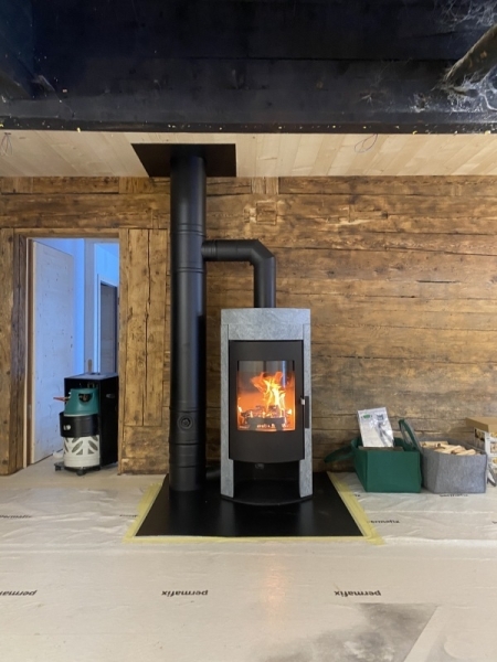 Installation de la nouvelle cheminée
