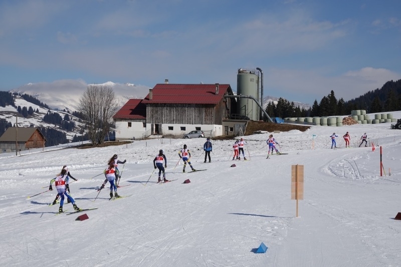 Les jeunes filles à l’assaut de la première montée sérieuse