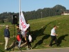 On hisse le drapeau.