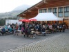Le temps se rafraîchit mais la foule reste pour la raclette.