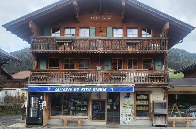La Laiterie des Diablerets avant sablage L’entreprise Stephan Vouillamoz fête ses 40 ans !